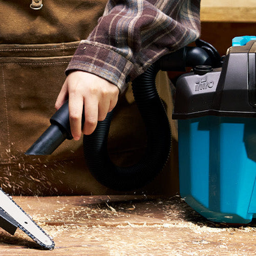 How to Clean Garage Floor: A Step-by-Step Guide Using a Wet/Dry Vacuum