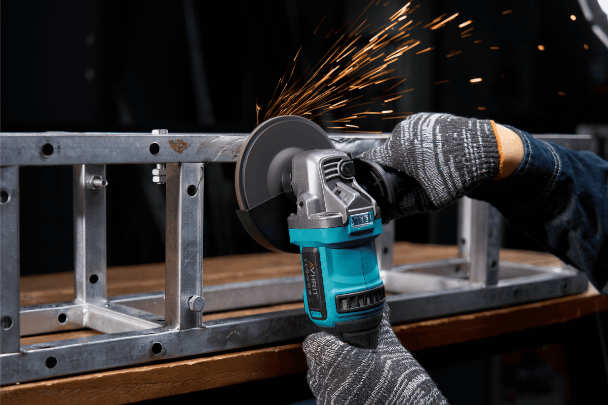 How to Cut Rebar with an Angle Grinder - SeeSii