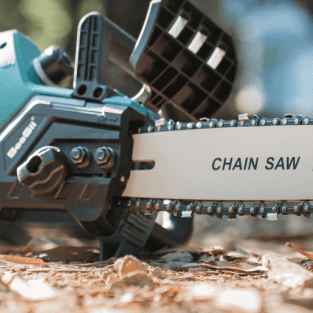 What Size Chainsaw Do I Need? - SeeSii
