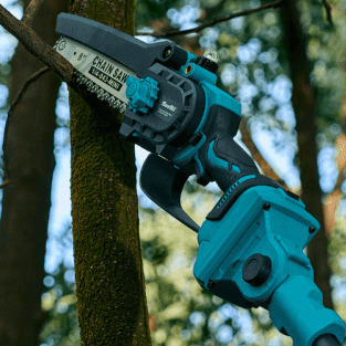 Why Does the Chain Keep Falling Off My Pole Saw? - SeeSii